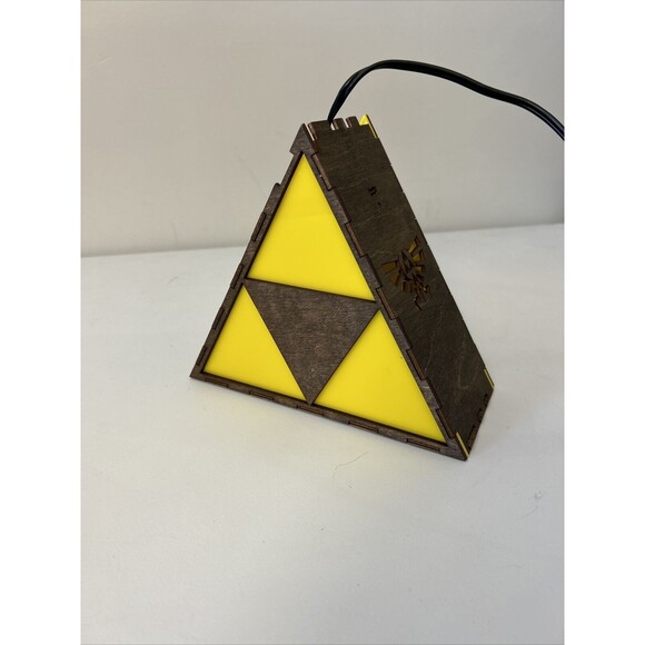 The Legend of Zelda Triforce Light Lamp Hyrule Crest Nintendo - Picture 7 of 11